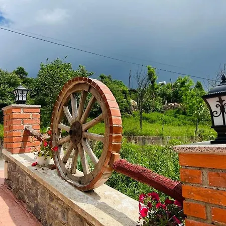 Bujtina Kael Гостевой дом