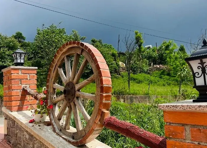 Bujtina Kael بيت ضيافة